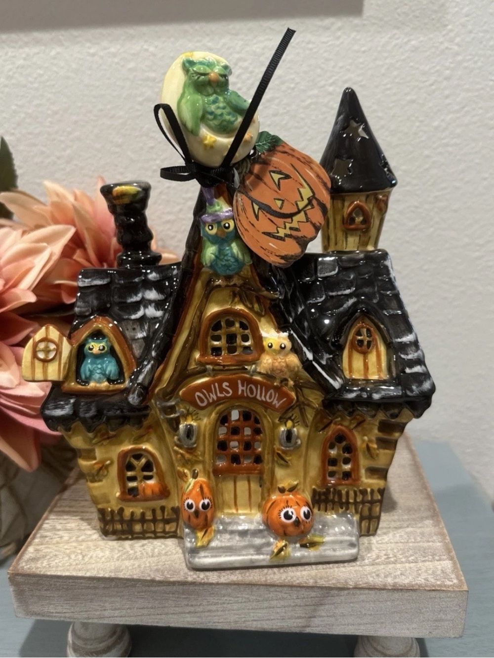 Blue Sky Clayworks Goldminc
Halloween OWLS HOLLOW COTTAGE-
Tea Light